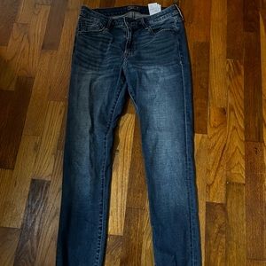 EUC Abercrombie crop jeans-mid rise super skinny ankle jeans size 6